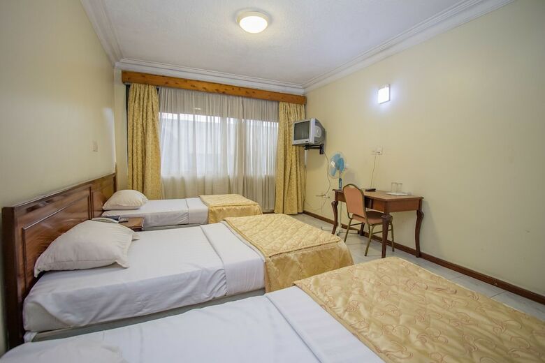 Holiday Express Hotel