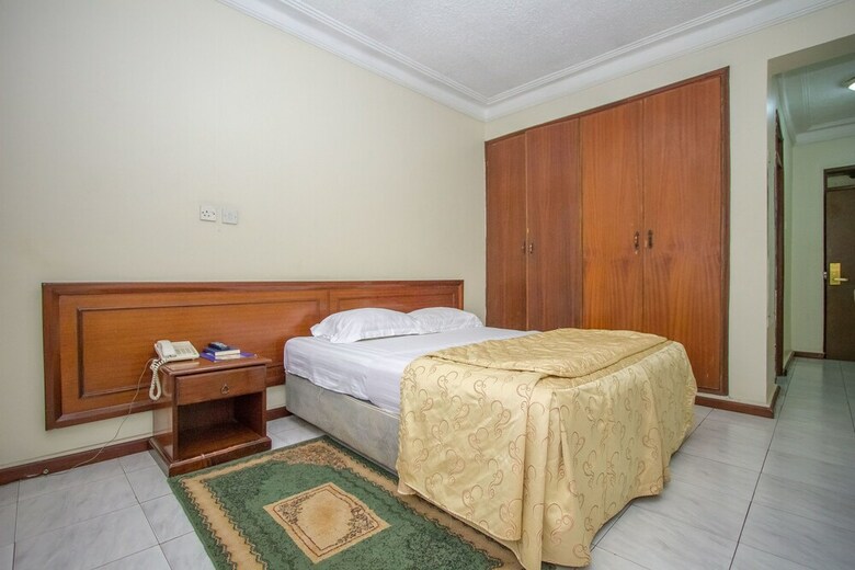 Holiday Express Hotel