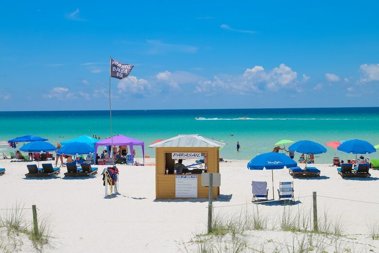 Hotel Bikini Beach Resort