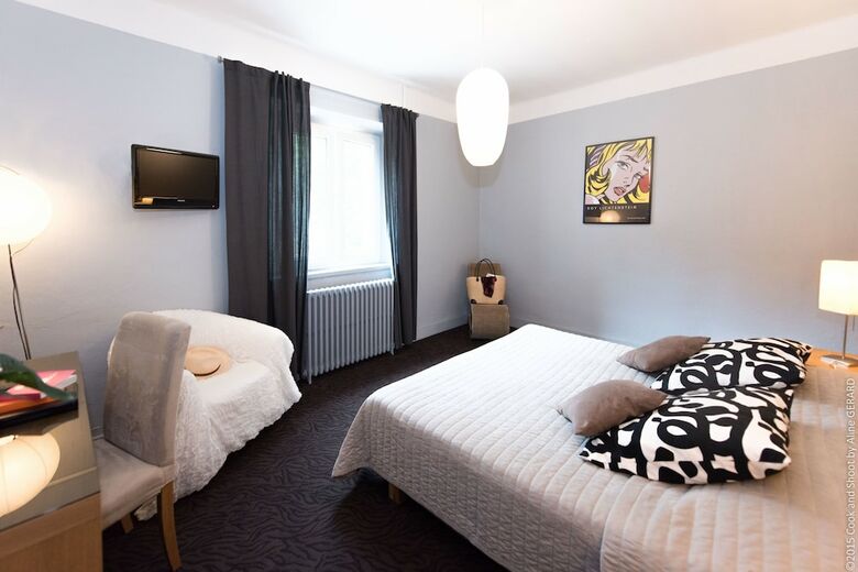 Hotel H�tel La Magnanerie, C�t� Bistro