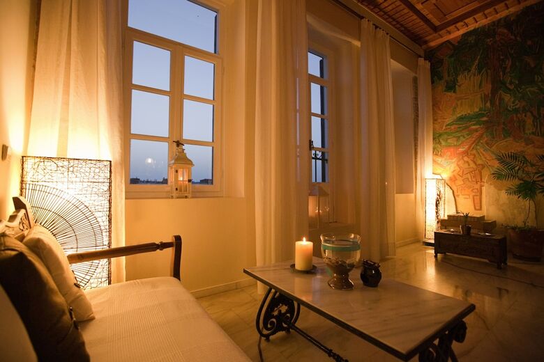Aparthotel Pandora Suites