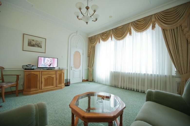 Jolly Alon Hotel