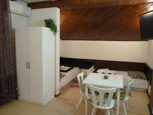 Hostal Rooms Beba