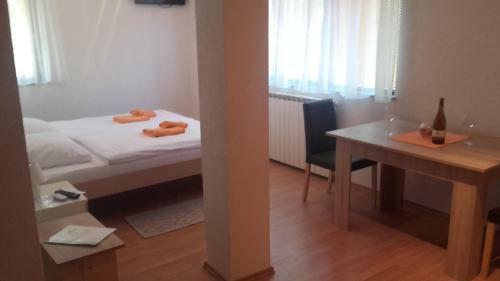 Apartment Pavle?i?