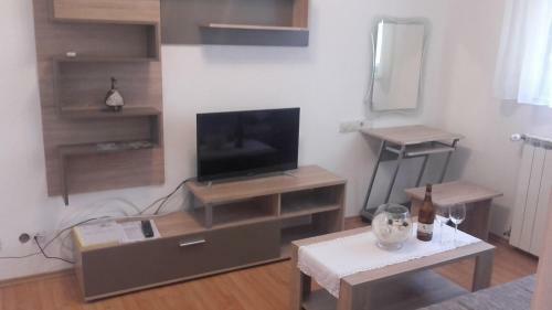 Apartment Pavle?i?