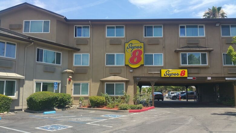 Motel Super 8 By Wyndham Sacramento North