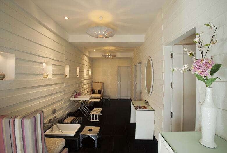 Escape Hotel & Spa