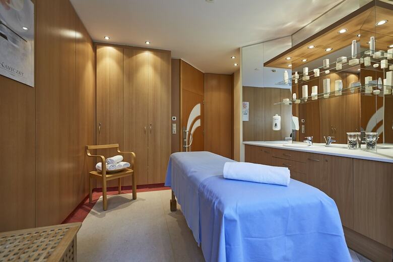 Hotel L�v�r Sopron