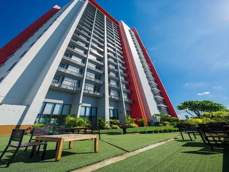 Grand Howard Hotel