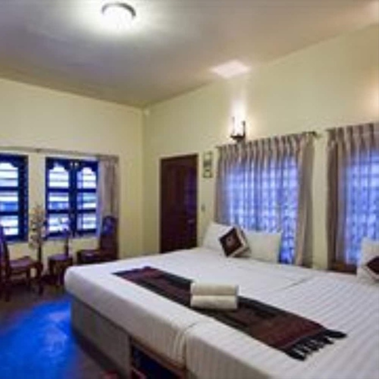 G Eleven Hotel