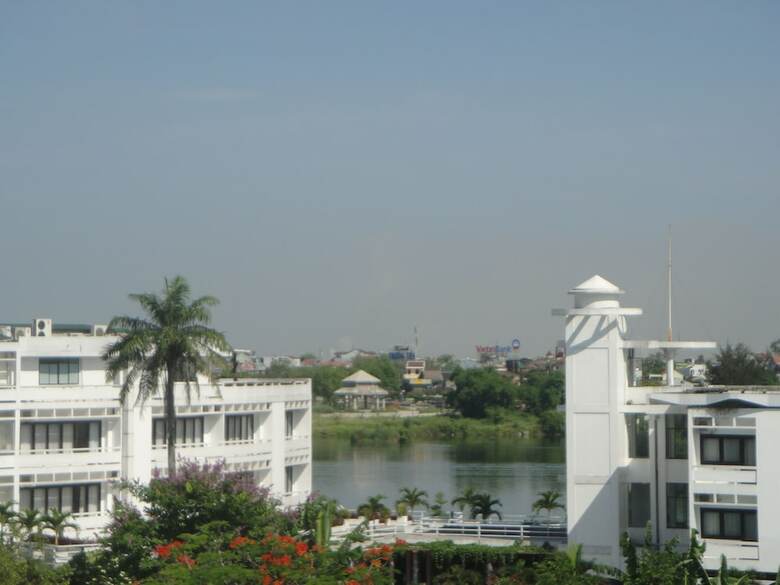 Holiday Diamond Hotel