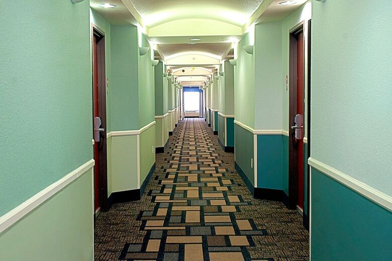 Motel Super 8 By Wyndham Irving/dfw Apt/north