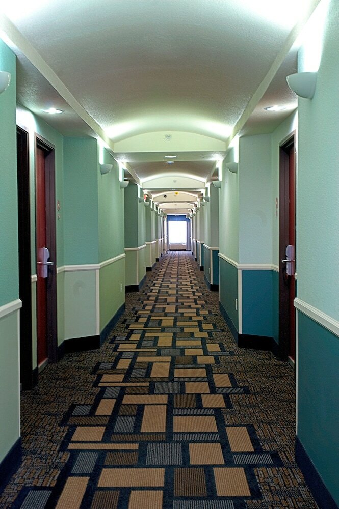 Motel Super 8 By Wyndham Irving/dfw Apt/north