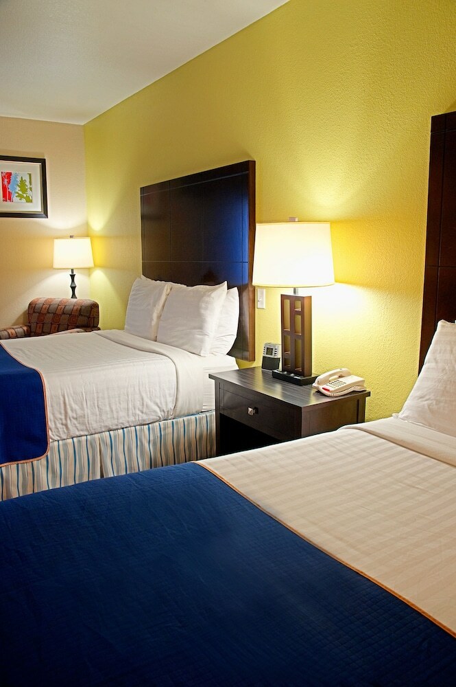 Motel Super 8 By Wyndham Irving/dfw Apt/north
