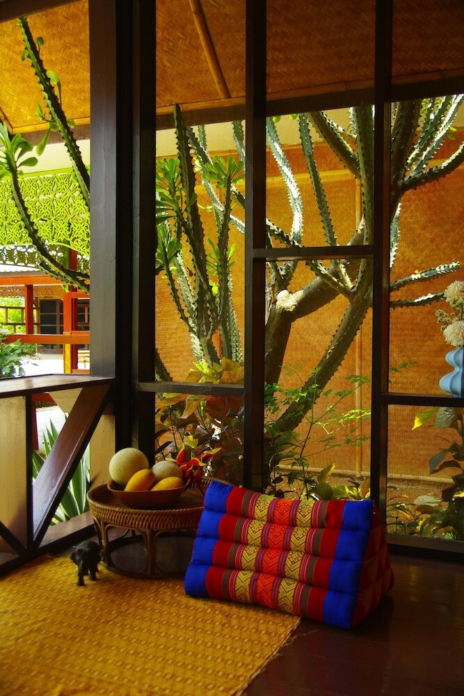 Hotel Areeya Phuree Resort