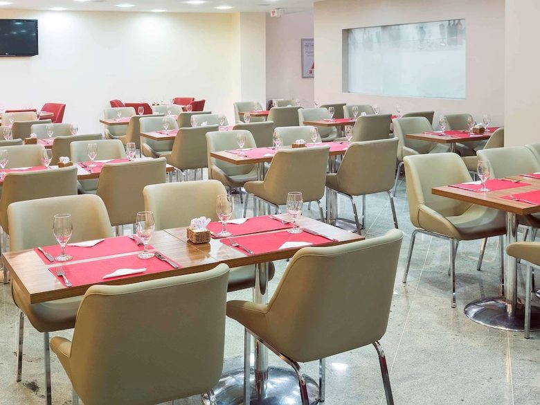 Ibis Copacabana Posto 2 Hotel