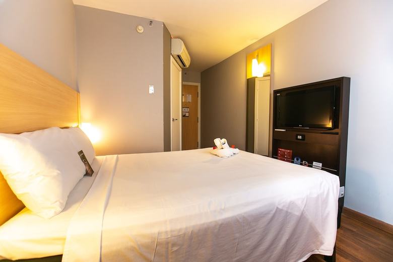 Ibis Copacabana Posto 2 Hotel