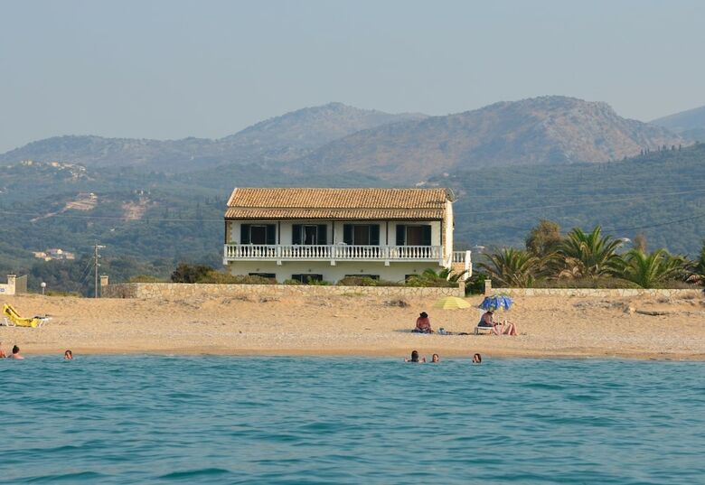 Elli Beach Apartments And Studios