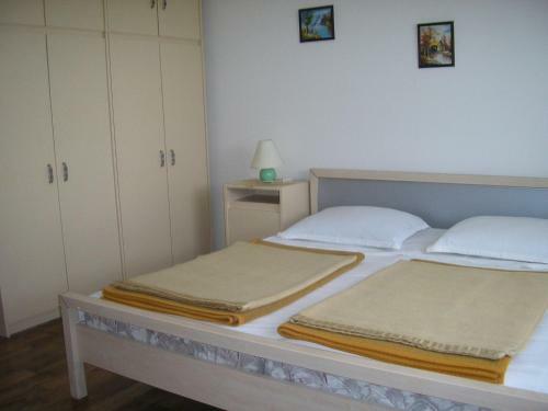 Apartments Goldy Icici