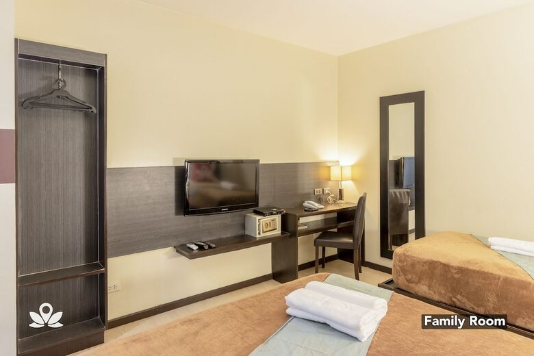 Hotel Zen Rooms Lorenzzo Suites Makati