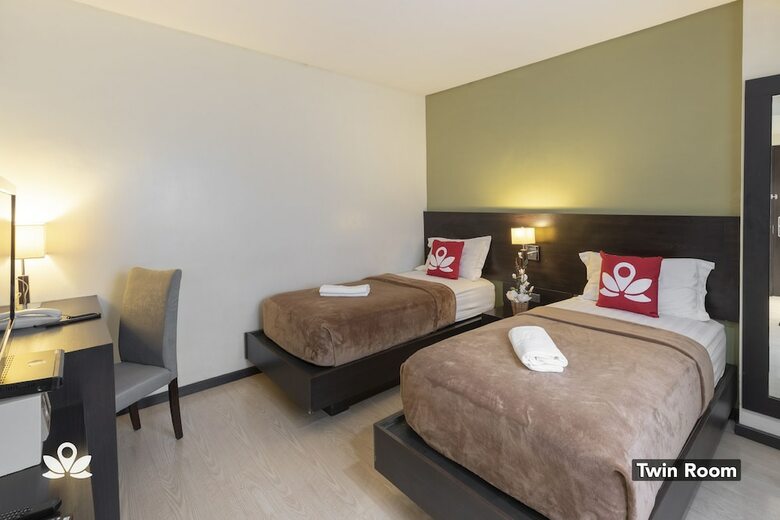 Hotel Zen Rooms Lorenzzo Suites Makati