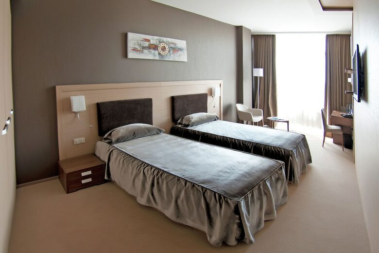Ovis Hotel