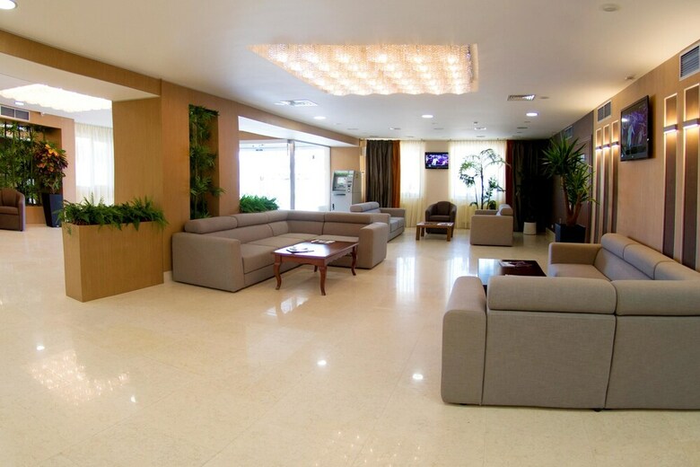 Ovis Hotel