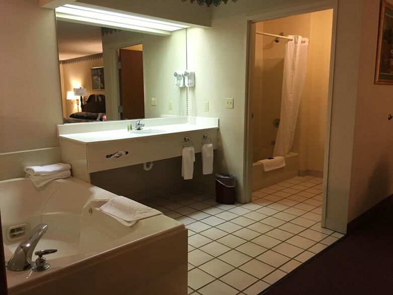Hotel Baymont By Wyndham Mount Vernon Renfro Valley