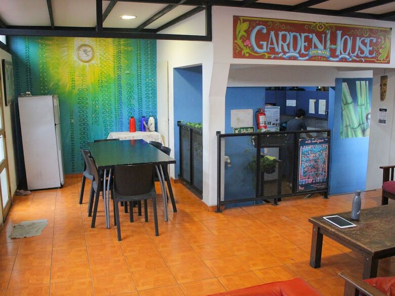 Hostal Garden House Hostel