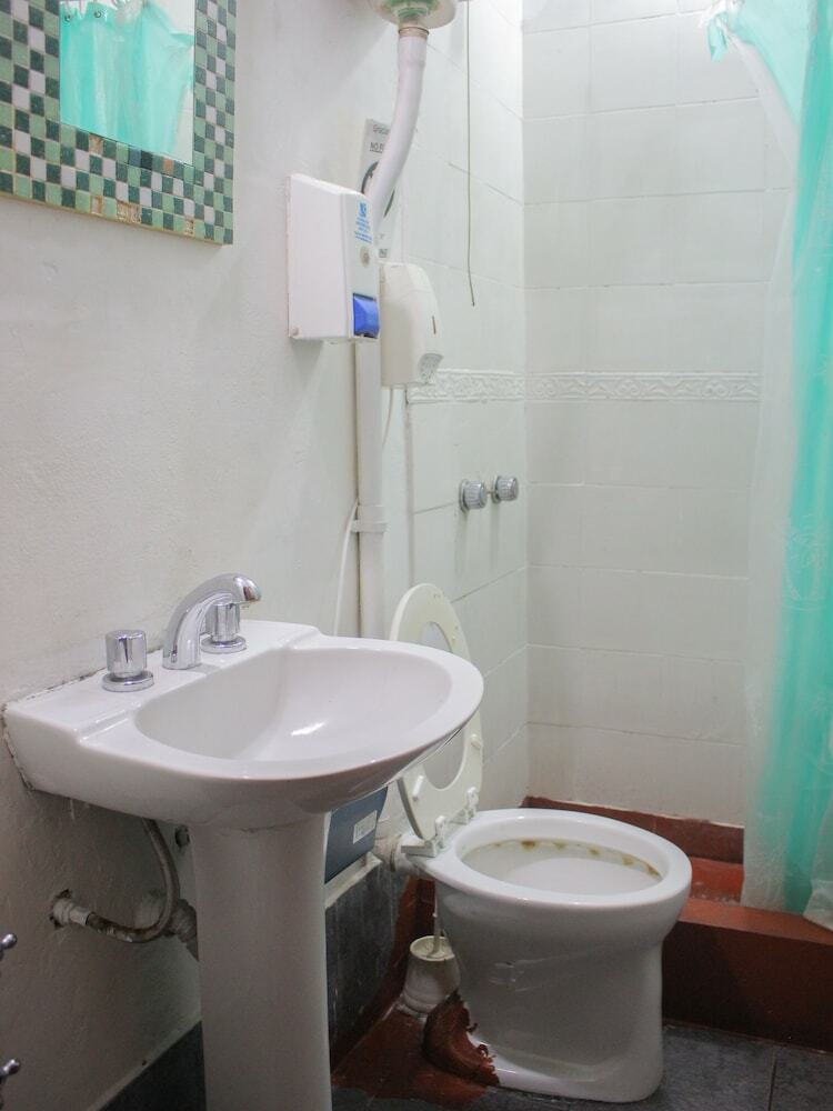 Hostal Garden House Hostel