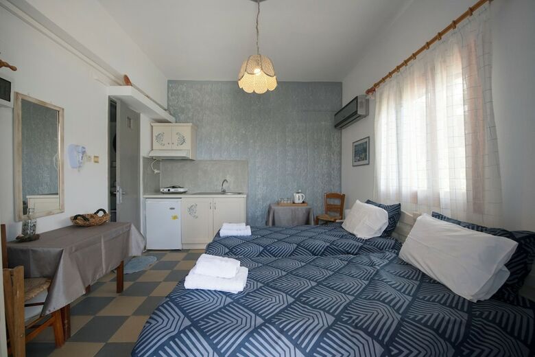 Panorama Studios & Apartments