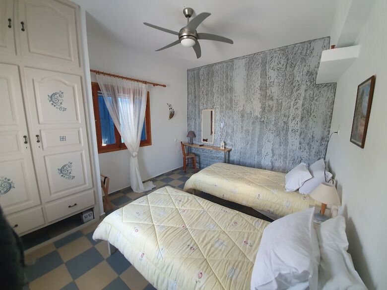 Panorama Studios & Apartments
