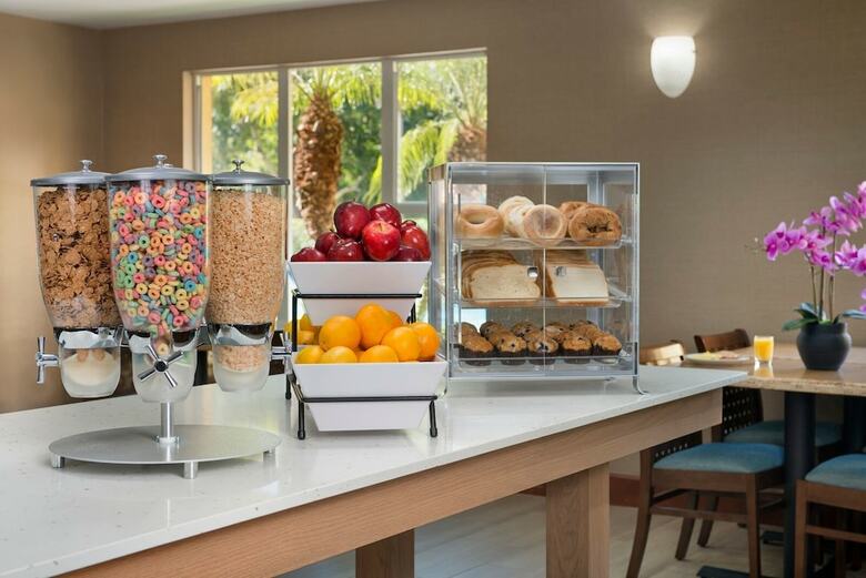 Hotel Hawthorn Suites By Wyndham Naples Pine Ridge