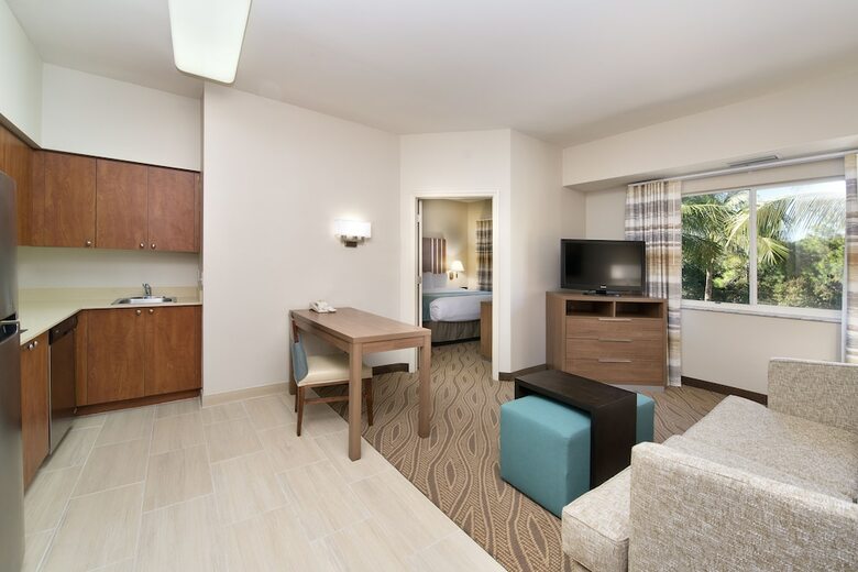 Hotel Hawthorn Suites By Wyndham Naples Pine Ridge