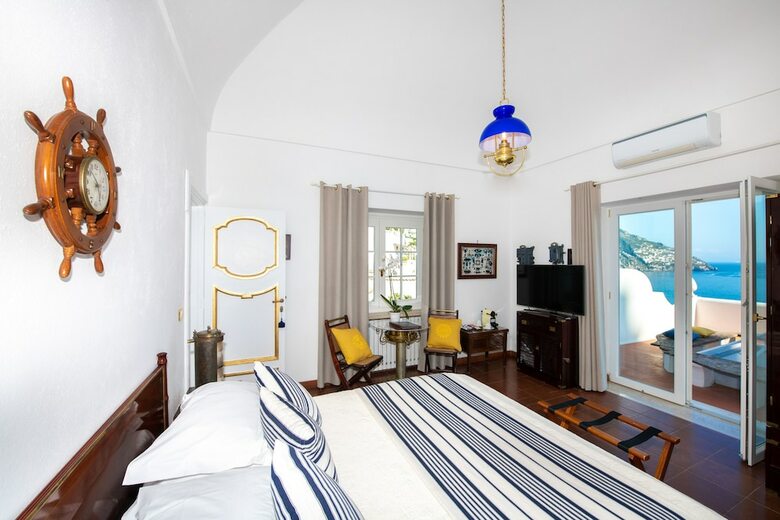 La Casa Di Peppe Guest House & Villa