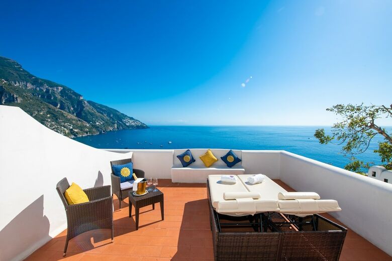 La Casa Di Peppe Guest House & Villa