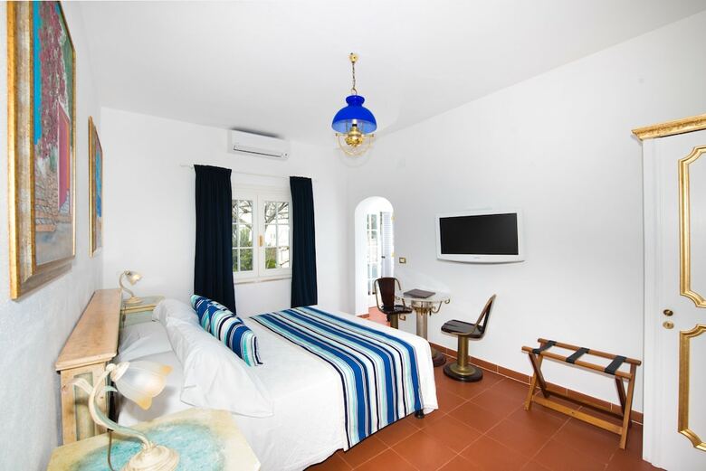 La Casa Di Peppe Guest House & Villa