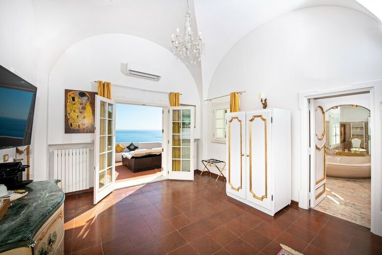 La Casa Di Peppe Guest House & Villa