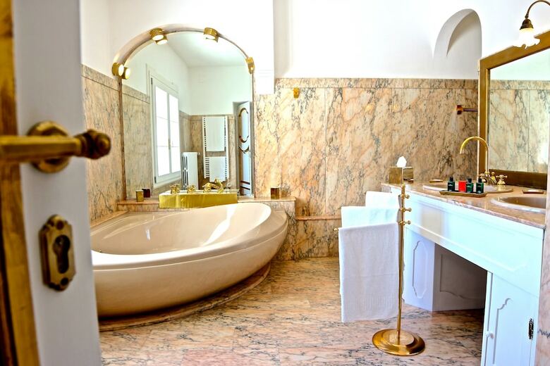 La Casa Di Peppe Guest House & Villa