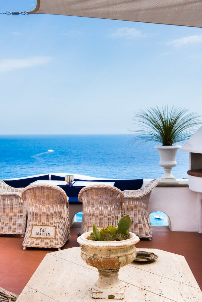 La Casa Di Peppe Guest House & Villa