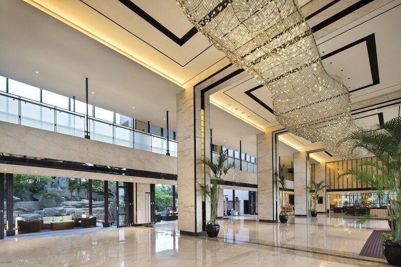 Hotel Crowne Plaza Sanya City Center