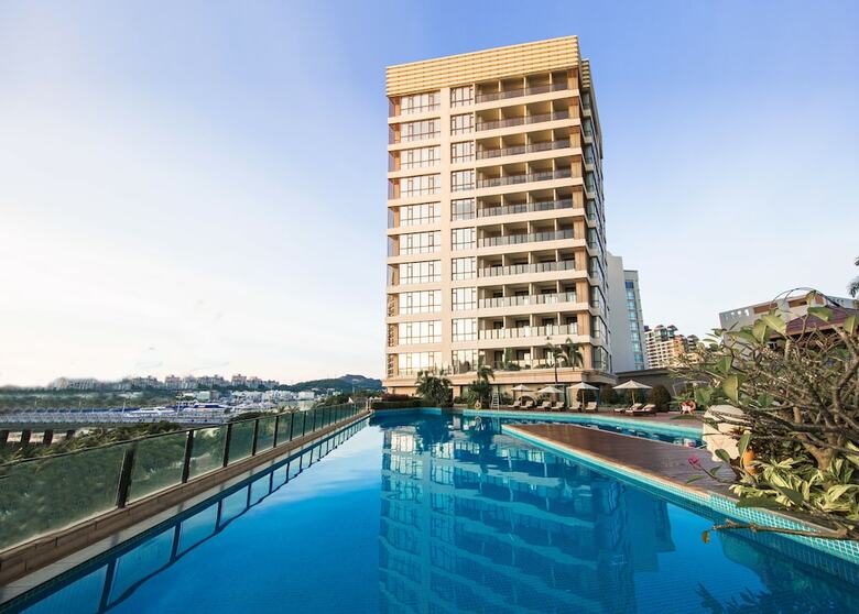 Hotel Crowne Plaza Sanya City Center