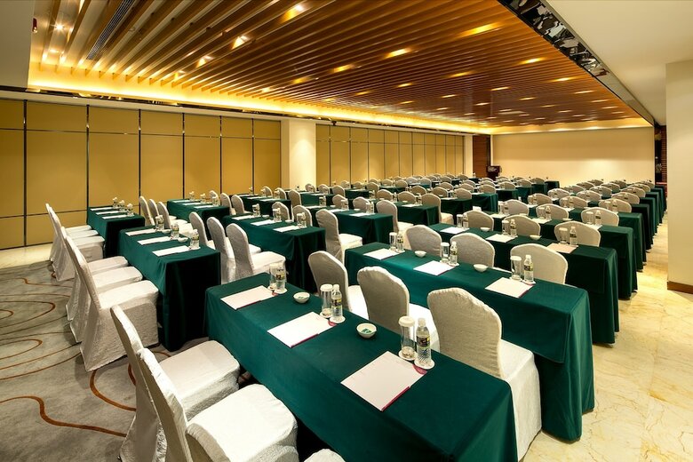 Hotel Crowne Plaza Sanya City Center