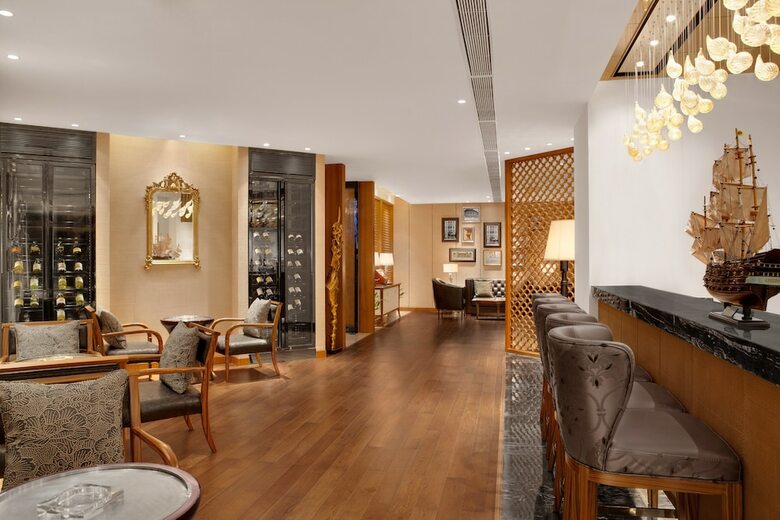 Hotel Crowne Plaza Sanya City Center