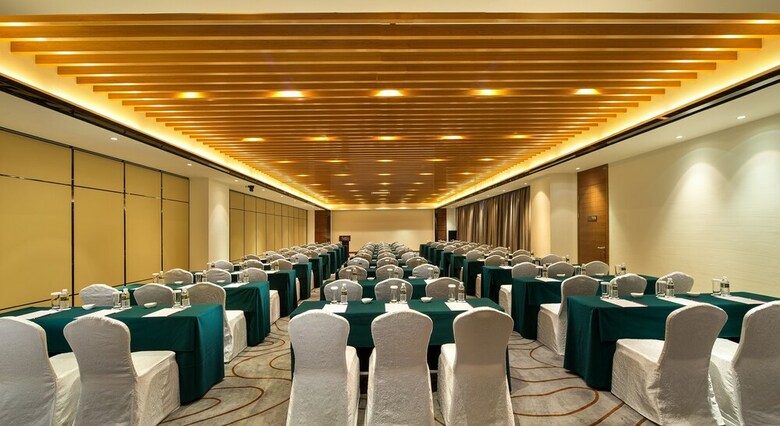 Hotel Crowne Plaza Sanya City Center