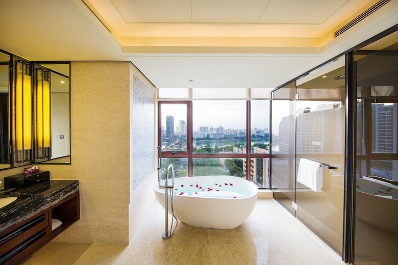 Hotel Crowne Plaza Sanya City Center