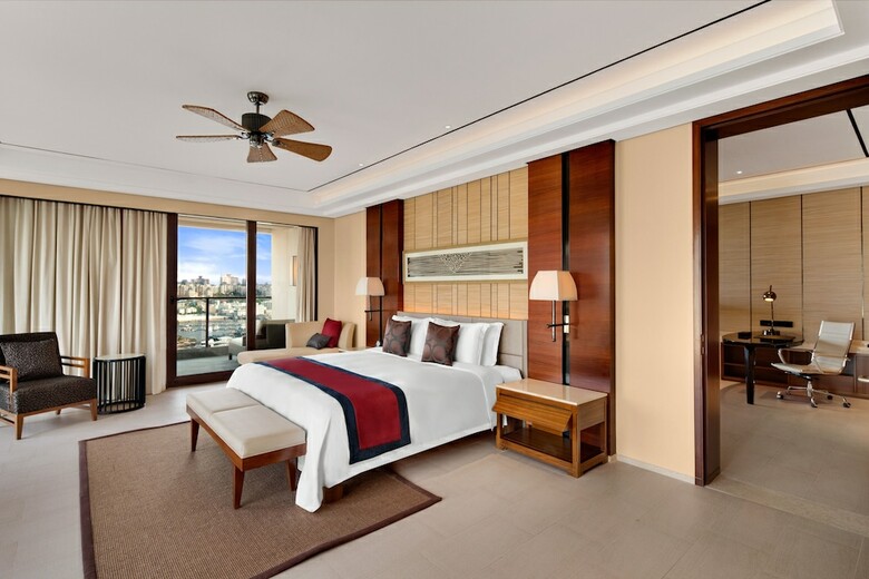 Hotel Crowne Plaza Sanya City Center