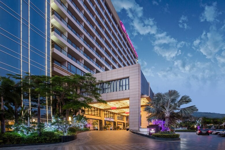 Hotel Crowne Plaza Sanya City Center