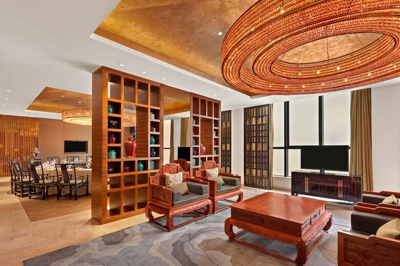 Hotel Crowne Plaza Sanya City Center