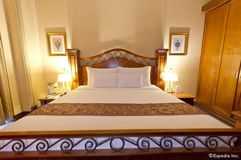 Waterfront Cebu City Hotel & Casino